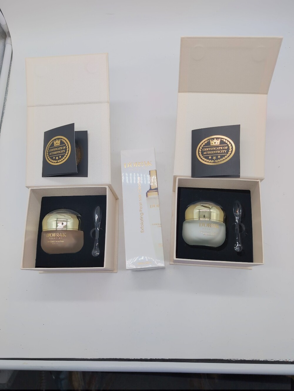 Prestige D'or24K Gold Facial Peel, Cleanser & Multi-Vitamin Recovery 3 Piece Set - Picture 2 of 5